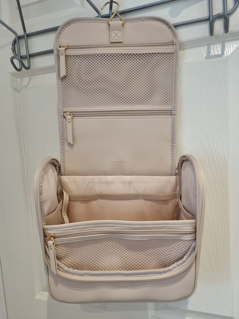 Stackers Hanging Wash Bag in Blush Pink