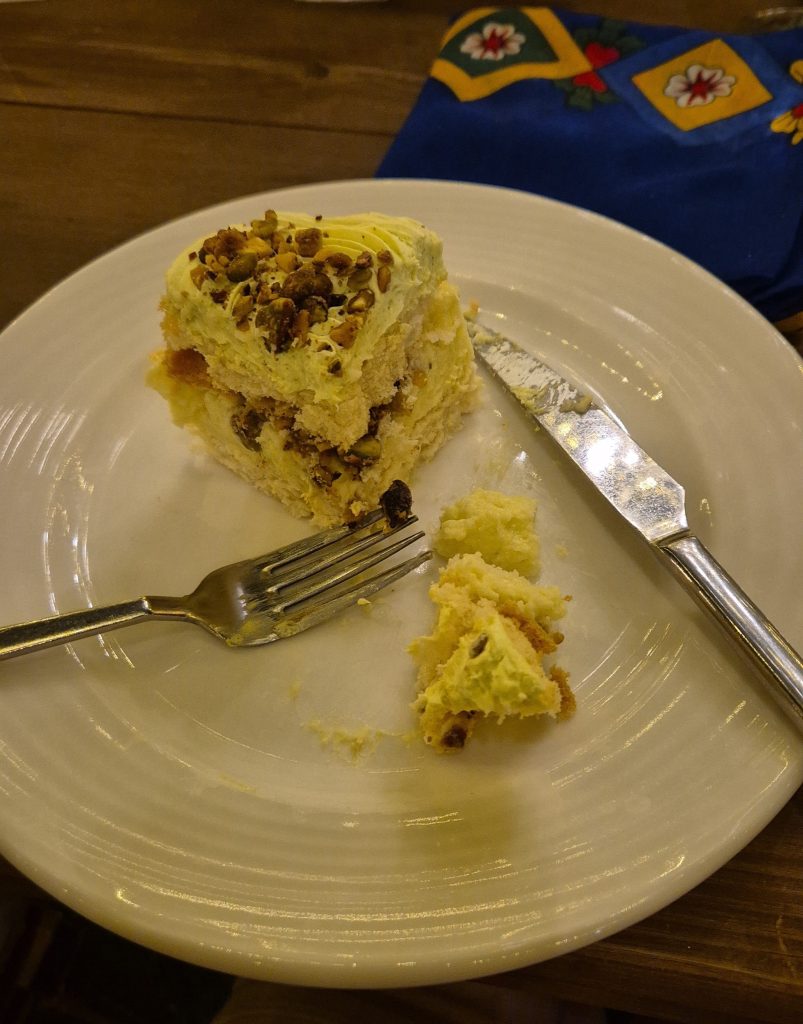 Pistachio cake